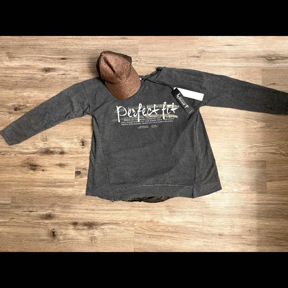 MEDIUM fit. Lacrosse perfect fit long sleeve shirt